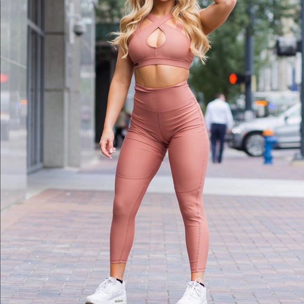 Neuapparel leggings